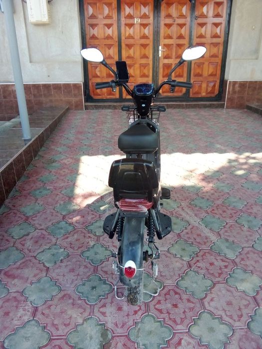 Scuter electric arivo 700.. diska 16 liq... Akumliyator 5 sht