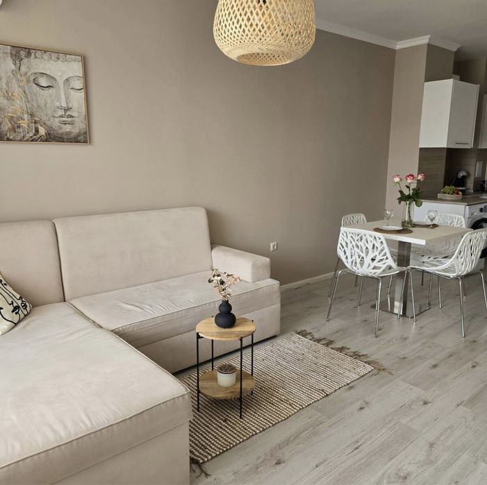 Дава се под наем Двустаен апартамент в Варна, Аспарухово - 65 кв.м за 600 € - Снимка #1