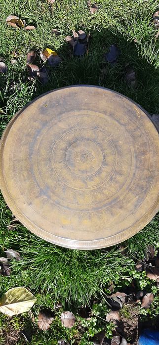 Гравиран меден поднос с традиционни български мотиви