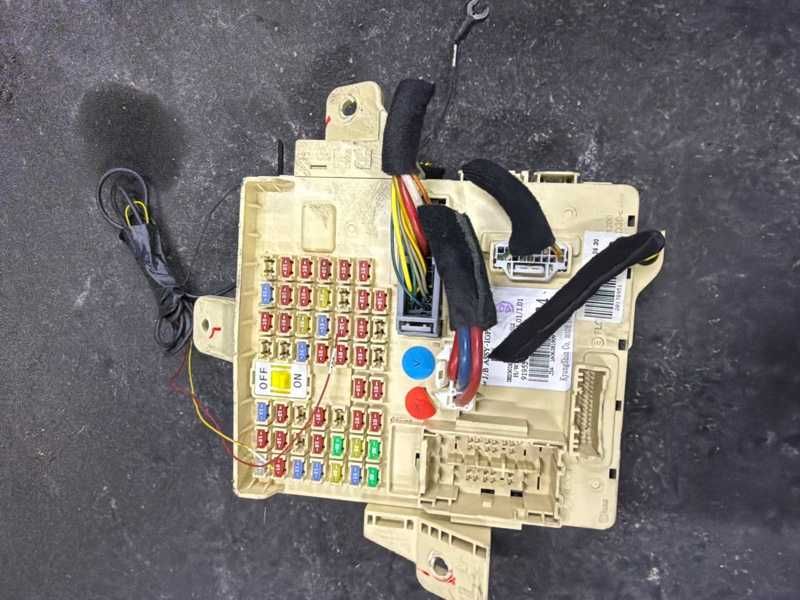 Блок предохранителей Genesis G80 2016