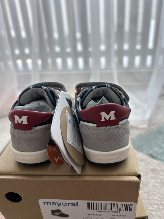 Обувки за бебе 19-21 номер Mayoral нови
