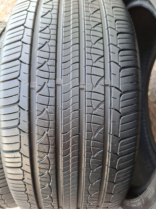 Продам шины 235/45/18 нексен