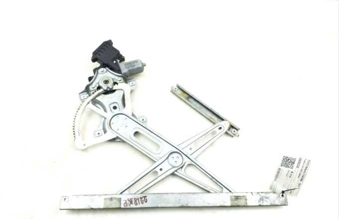 Стъклоповдигач TOYOTA AURIS 2006/-2012 LH