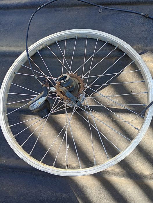 Vând roată bicicletă 20 cu butuc 3viteze sram