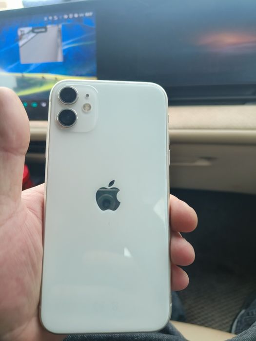 Айфон 11 и 13 два телефон