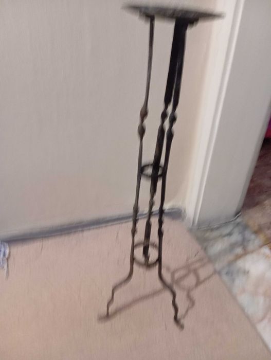 Старинен кован свещник от СОЦА