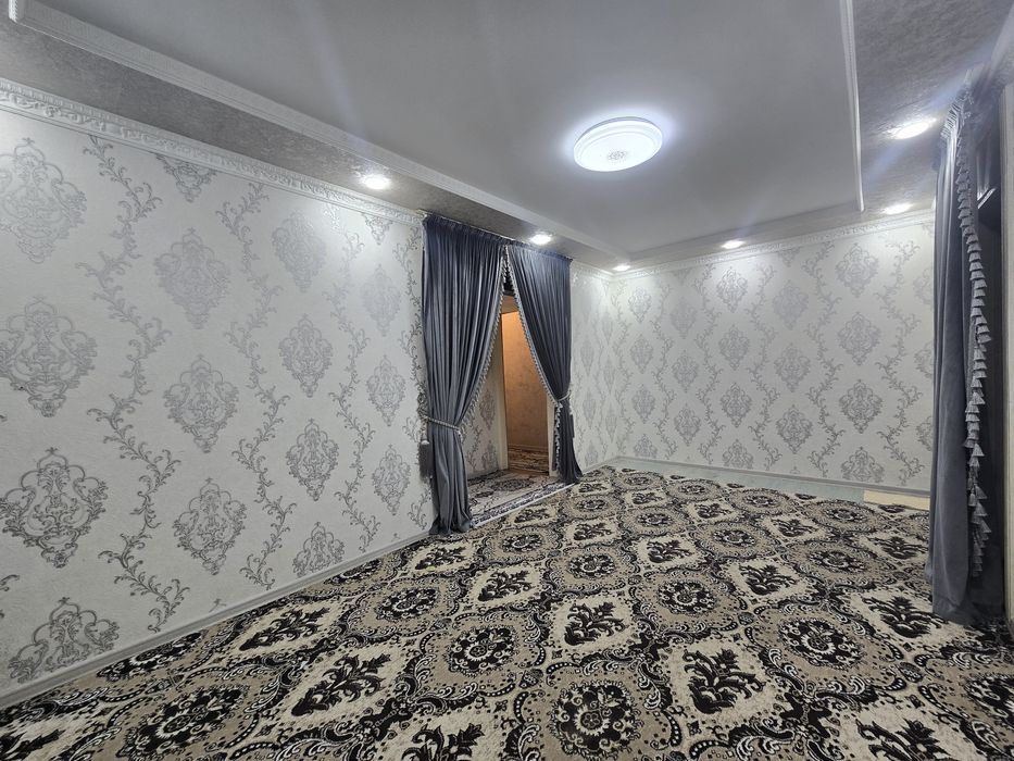 Zudlik bilan frunze massifda 2 chi etaj 2 xonali kvartira  sotiladi