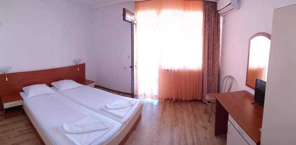 Хотелско обзавеждане