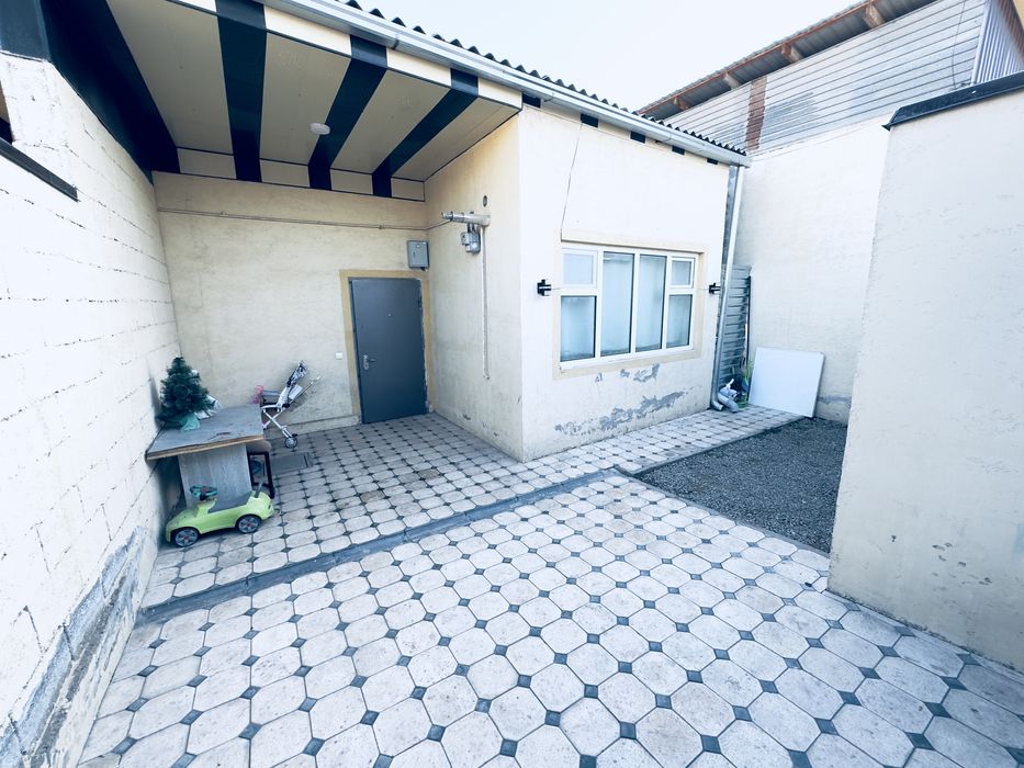 Продается дом. 3 комнаты.Яшнабадский район. Куйлюк. Компас