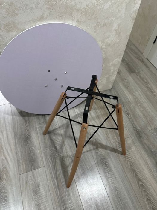 Продам Обеденный стол круглый