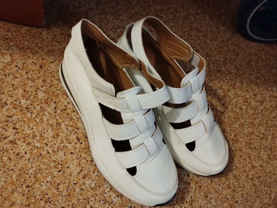 Сандали 36 размера