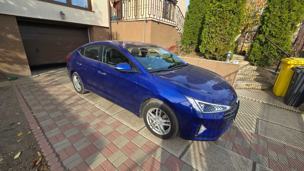 Hyundai Elantra 1,6 benzină 128 CP