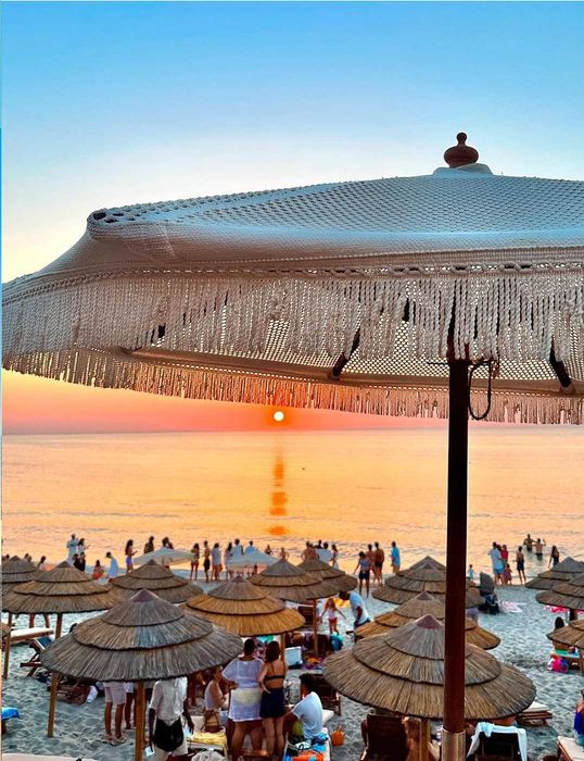 Плетен чадър за градина, плаж, ресторант или бийч бар