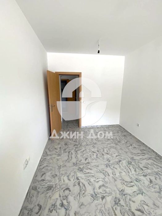 Продава се Двустаен апартамент в к.к. Слънчев бряг - 59 кв.м за 1136 €/кв.м - Снимка #1