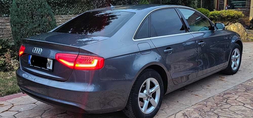 Audi A42.0 TDI , automat , Navigatie  239Km,150 cp.