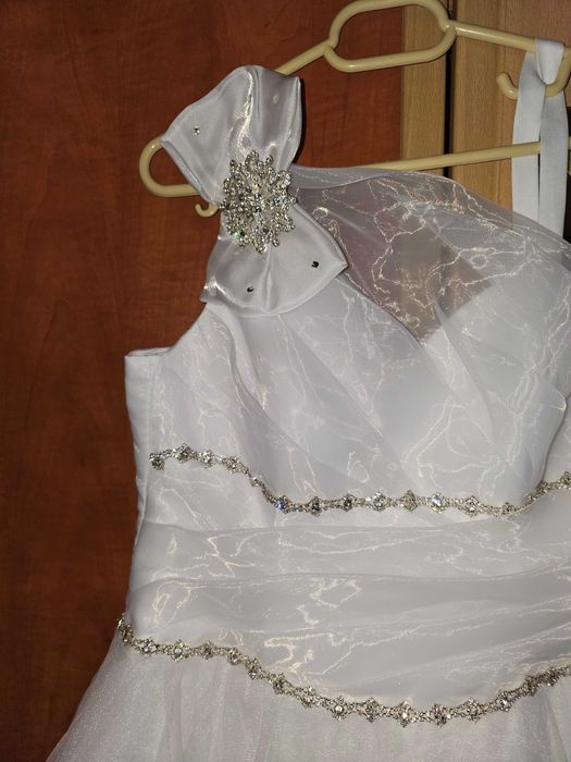 Rochie albă de mireasă Gabriela de Luca + Colier + Cercei, 38M.