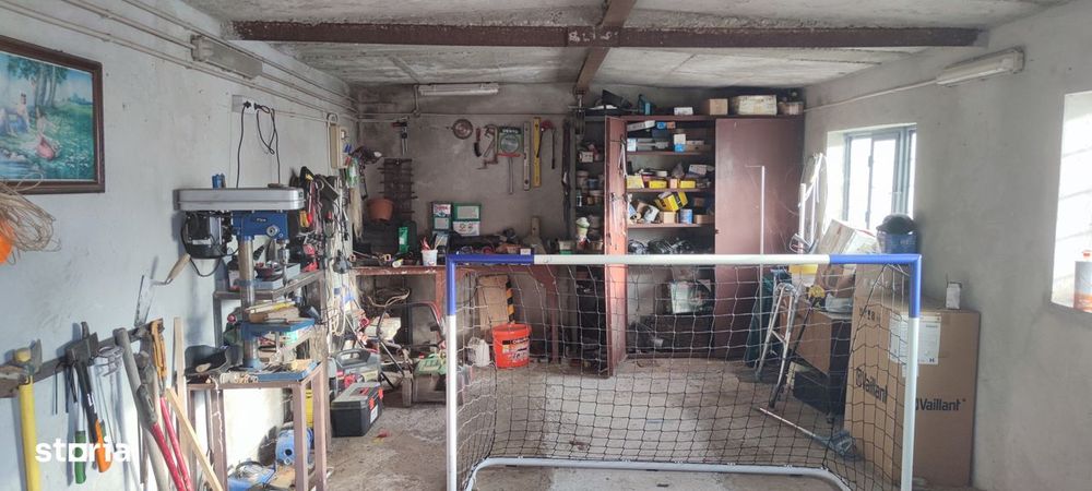 Casa renovata, utilitati complete (Gaz) + 1900 mp teren – Scurta, BC