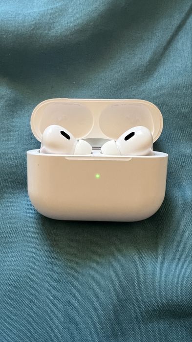 Продавам: Apple Airpods Pro 2-Генерация