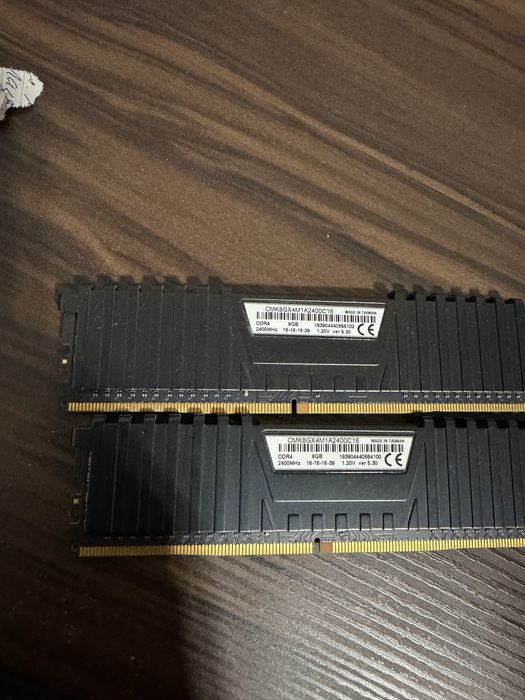 Corsair 2x8gb Ram DDR4 2400 рам памет за компютър геймърски