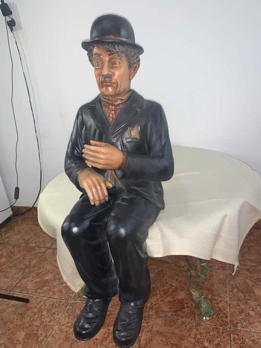 Statuie scari Charlie Chaplin decor