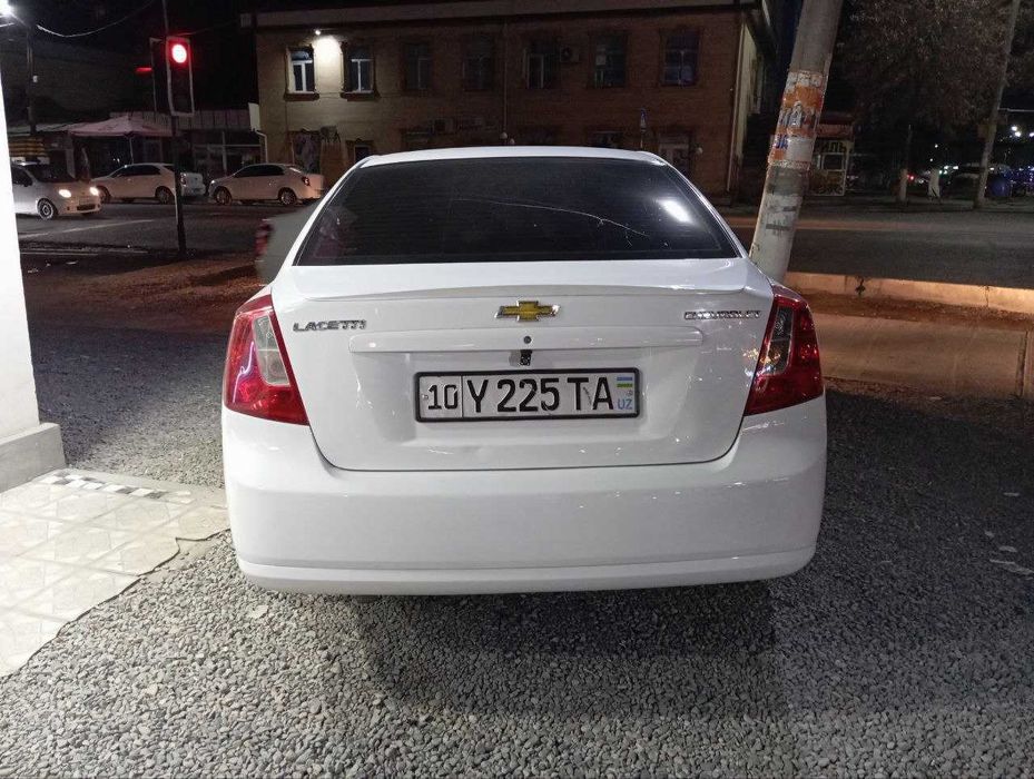 СРОЧНО ПРОДАЕТСЯ ! Своя Лачетти 1,8