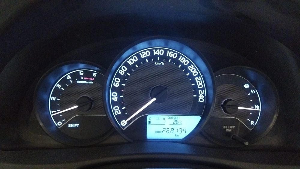 Toyota Auris hatchback