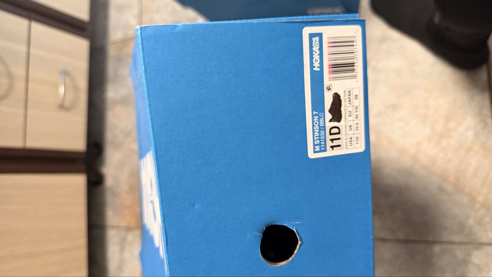 Hoka m stinson 7 marimea 45 1/3 noi nepurtati.