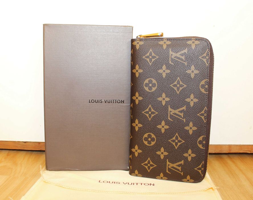 Portofel Louis Vuitton Zippy