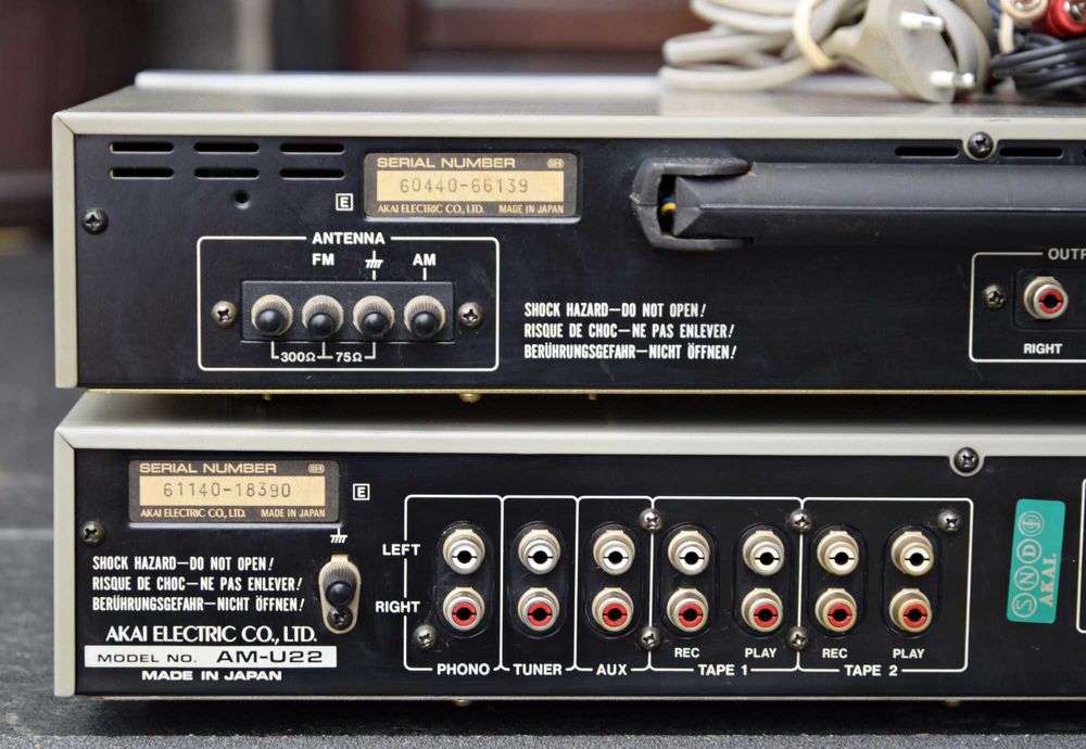 Linie Akai amplificator AM-U22 + tuner AT-K22