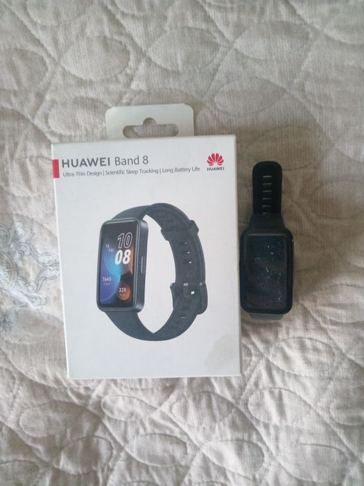 Умные чисы Huawei band 8