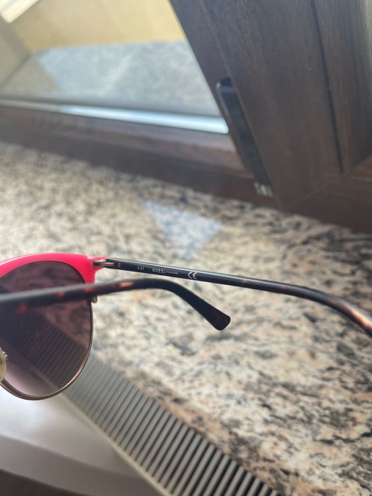 Ochelari de soare Guess