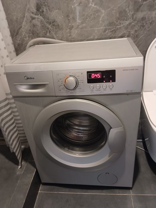 Продам стиральную машину, возможно доставлю