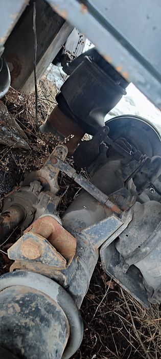 Ось МАЗ три штуки