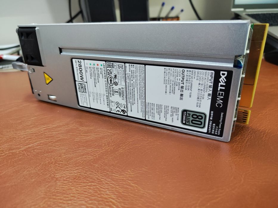 Продавам сървърни захранвания DELL 2800W 80+ TITANIUM