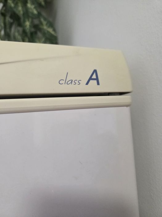 Хладилник с фризер