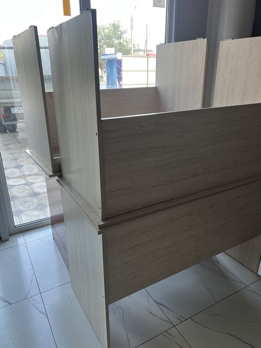 Стол со стульями