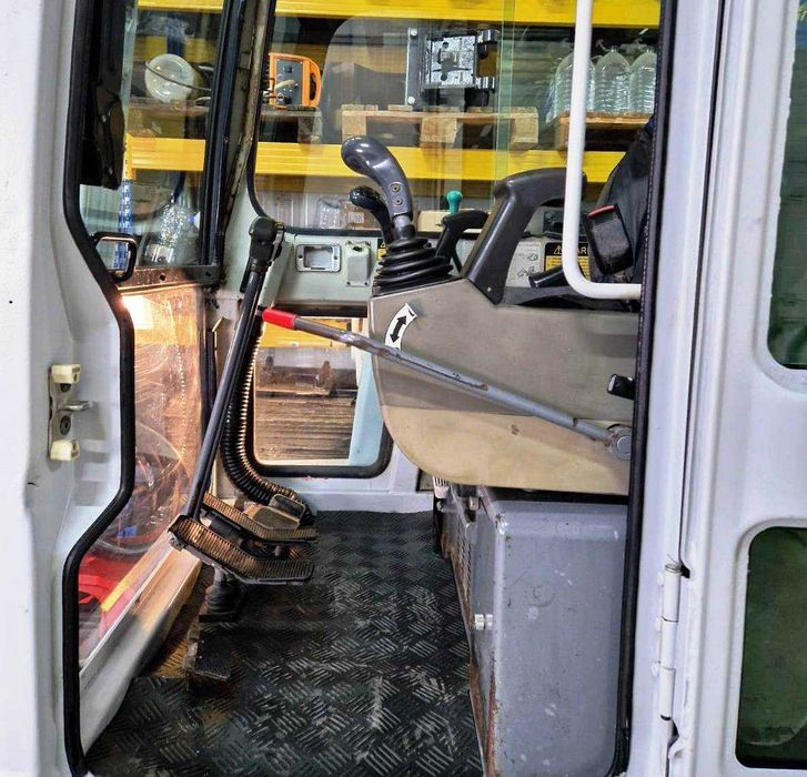 miniexcavator Takeuchi TB125