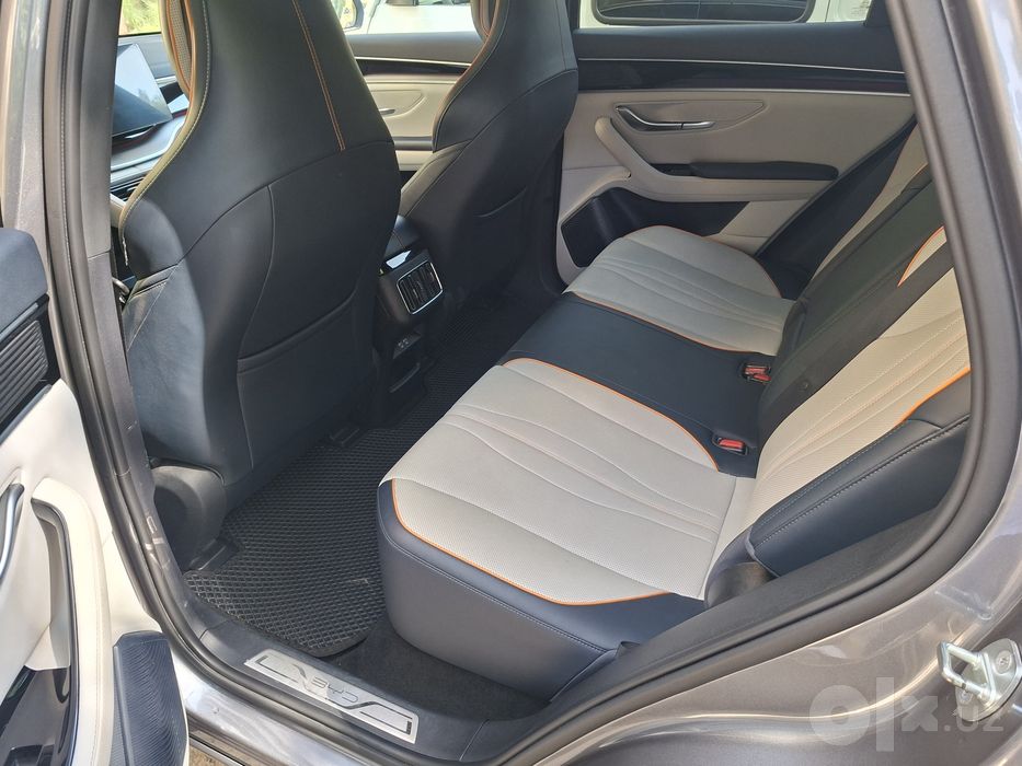 BYD Song plus gibrid 2023 год