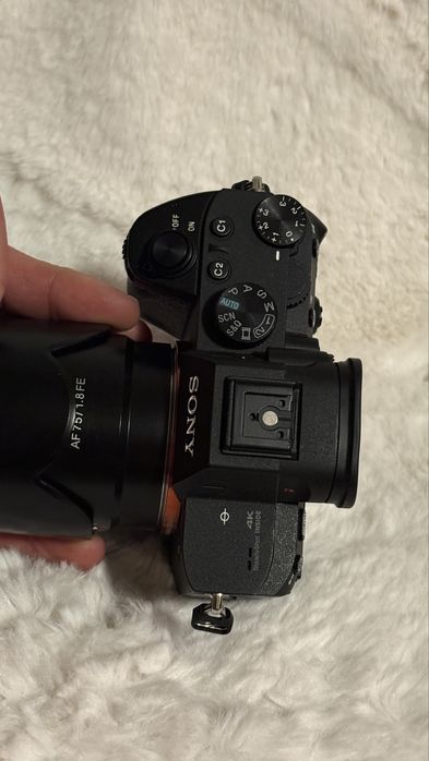 Sony A7 III (13k cadre) + Sigma 35mm 1.4 + Samyang 75mm 1.8 + Bonus