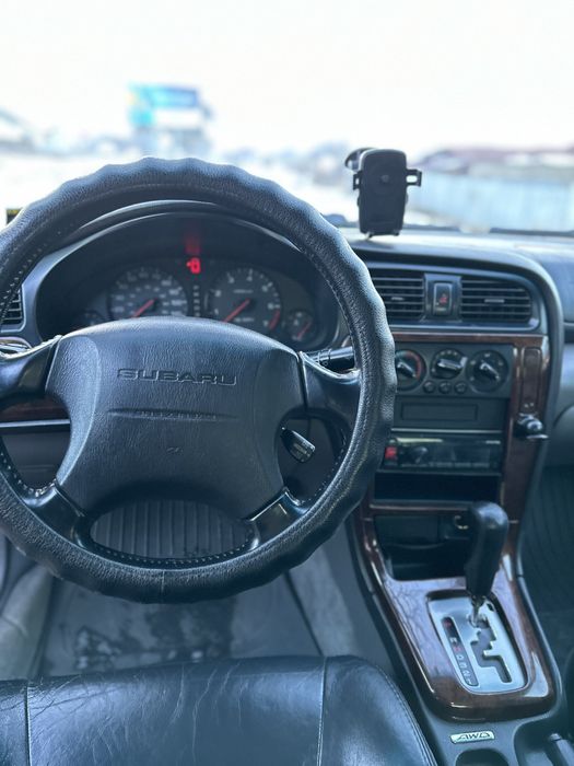 Продам машина субару