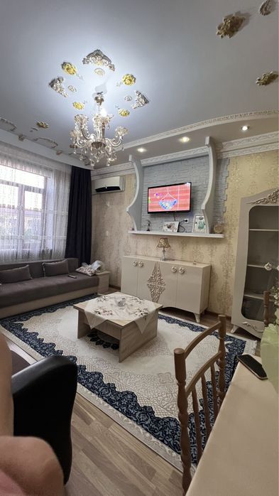 Сдается  2-х комн кв на 3 ем этаже