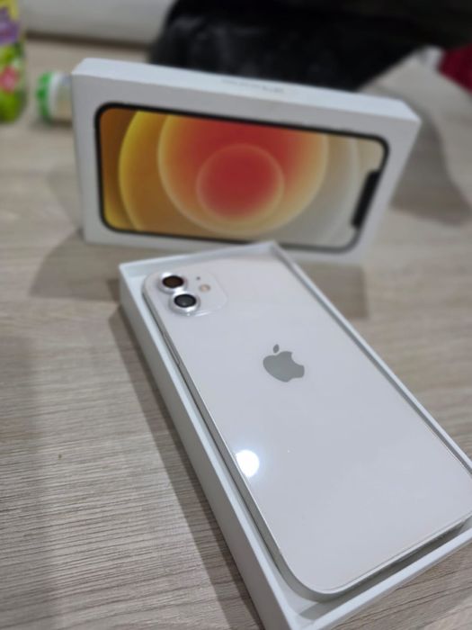 Продам Iphone 12  128гб