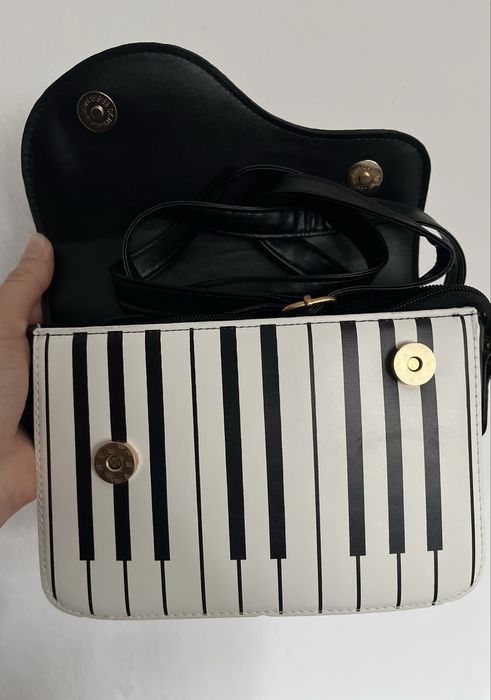 Дамска малка чанта