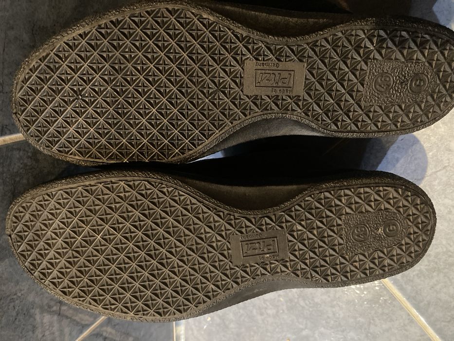 Pantofi de casa imblaniti