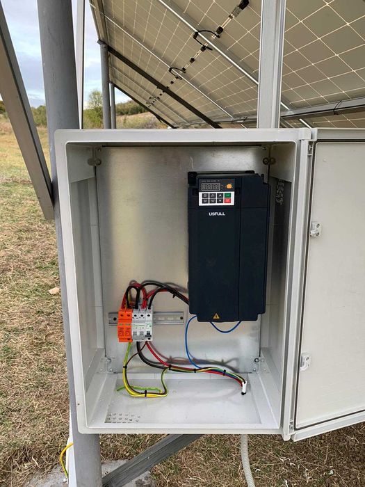 Помпени соларни инвертори 0,75/1,5/2,2/4/5,5/7,5kW - 220v/ 380v