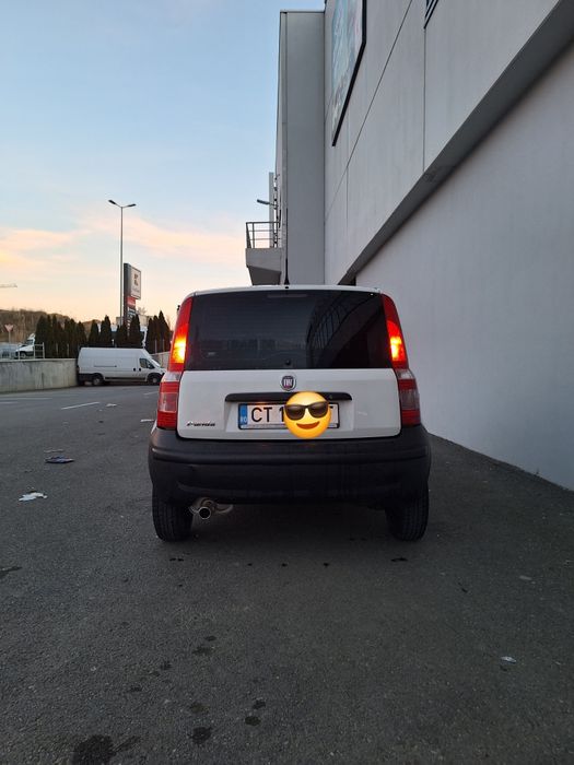 Se vinde Panda  2010