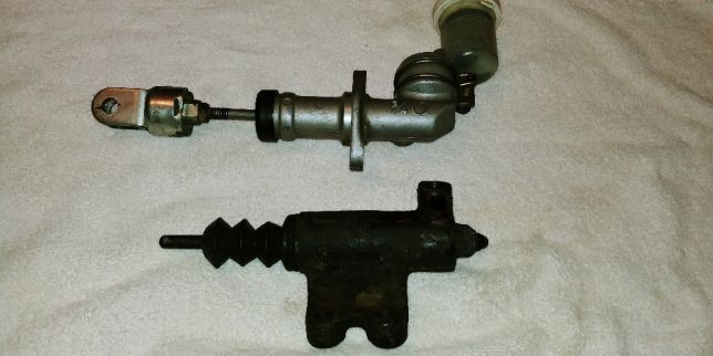Pompa ambreiaj originala Mitsubishi MR151616