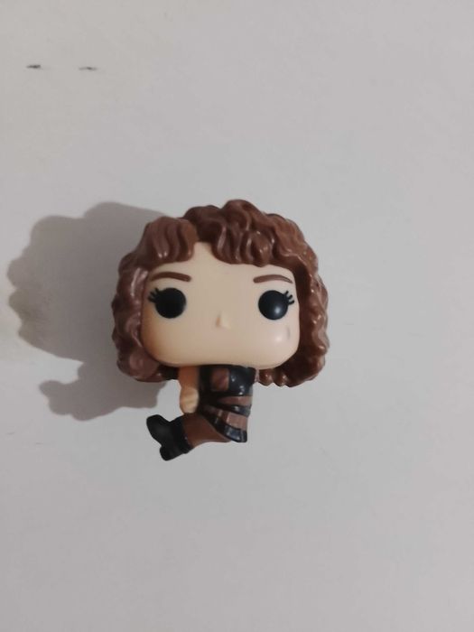 Фигурки очень странные дела