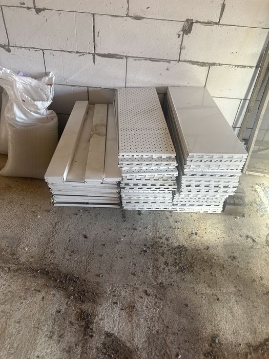 Продам торговый оборудование стежал