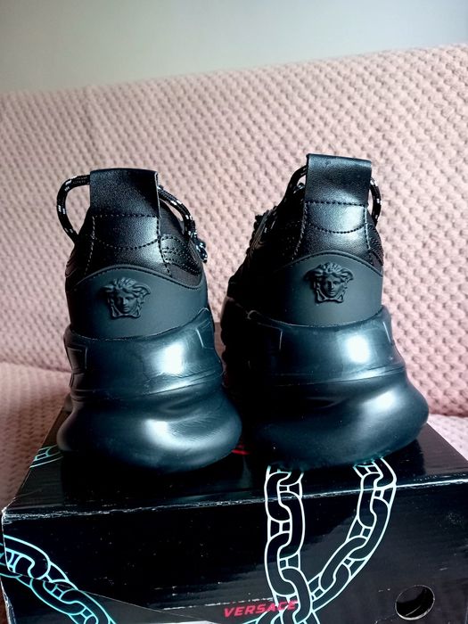 Versace Chain Reaction black